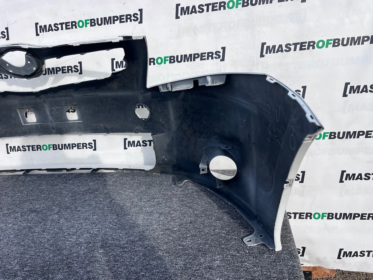 Toyota Auris Premium Mk1 Lift 2009-2012 Front Bumper No Pdc Genuine [t546]