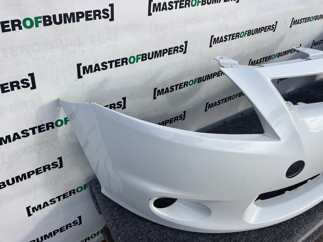 Toyota Auris Premium Mk1 Lift 2009-2012 Front Bumper No Pdc Genuine [t546]