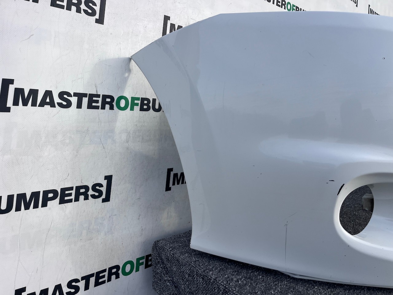 Toyota Auris Premium Mk1 Lift 2009-2012 Front Bumper No Pdc Genuine [t546]