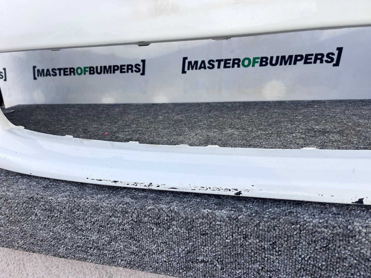 Toyota Auris Premium Mk1 Lift 2009-2012 Front Bumper No Pdc Genuine [t546]