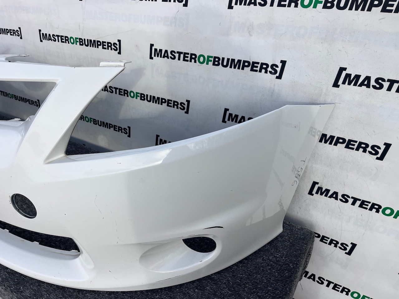 Toyota Auris Premium Mk1 Lift 2009-2012 Front Bumper No Pdc Genuine [t546]