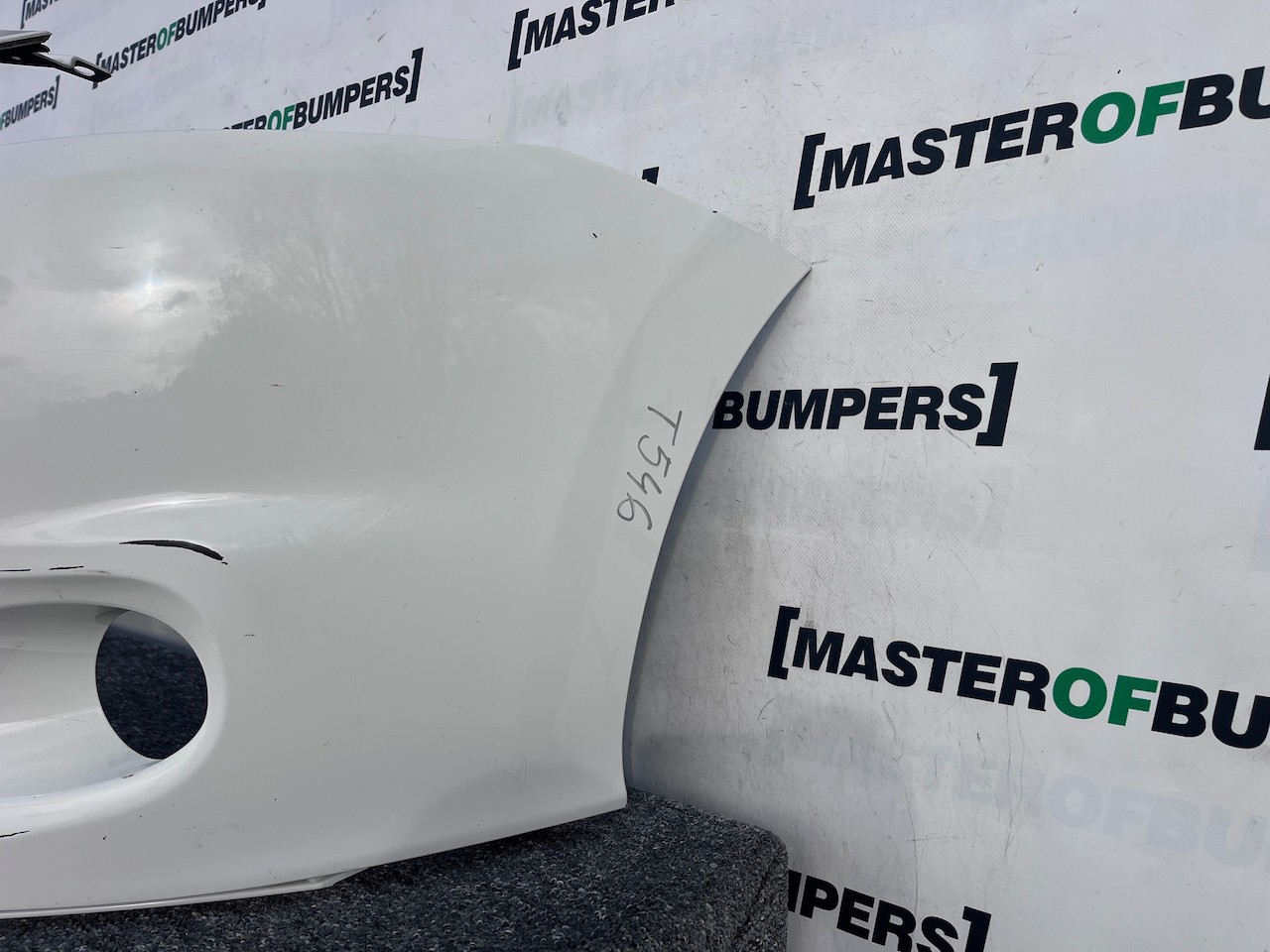 Toyota Auris Premium Mk1 Lift 2009-2012 Front Bumper No Pdc Genuine [t546]