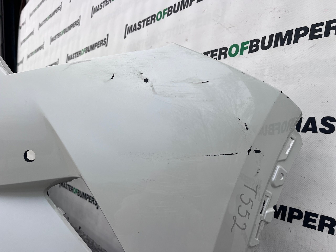 Toyota C-hr Chr Excel Dynamic 2016-2020 Front Bumper 6 Pdc Genuine [t552]