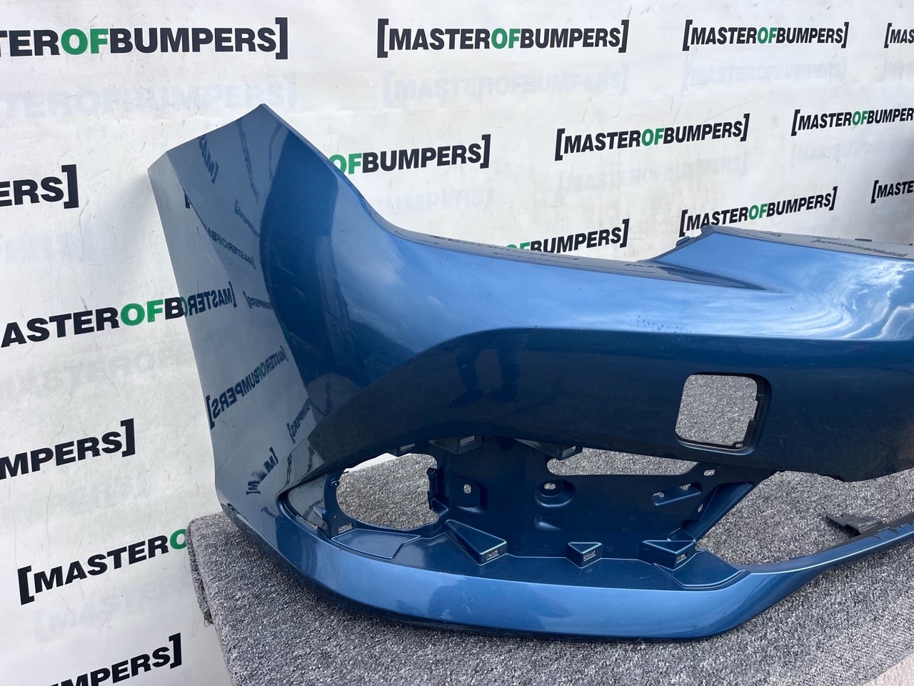 Toyota Auris Mk2 Lift Hybrid Hatch 2015-2018 Front Bumper No Pdc Genuine [t564]