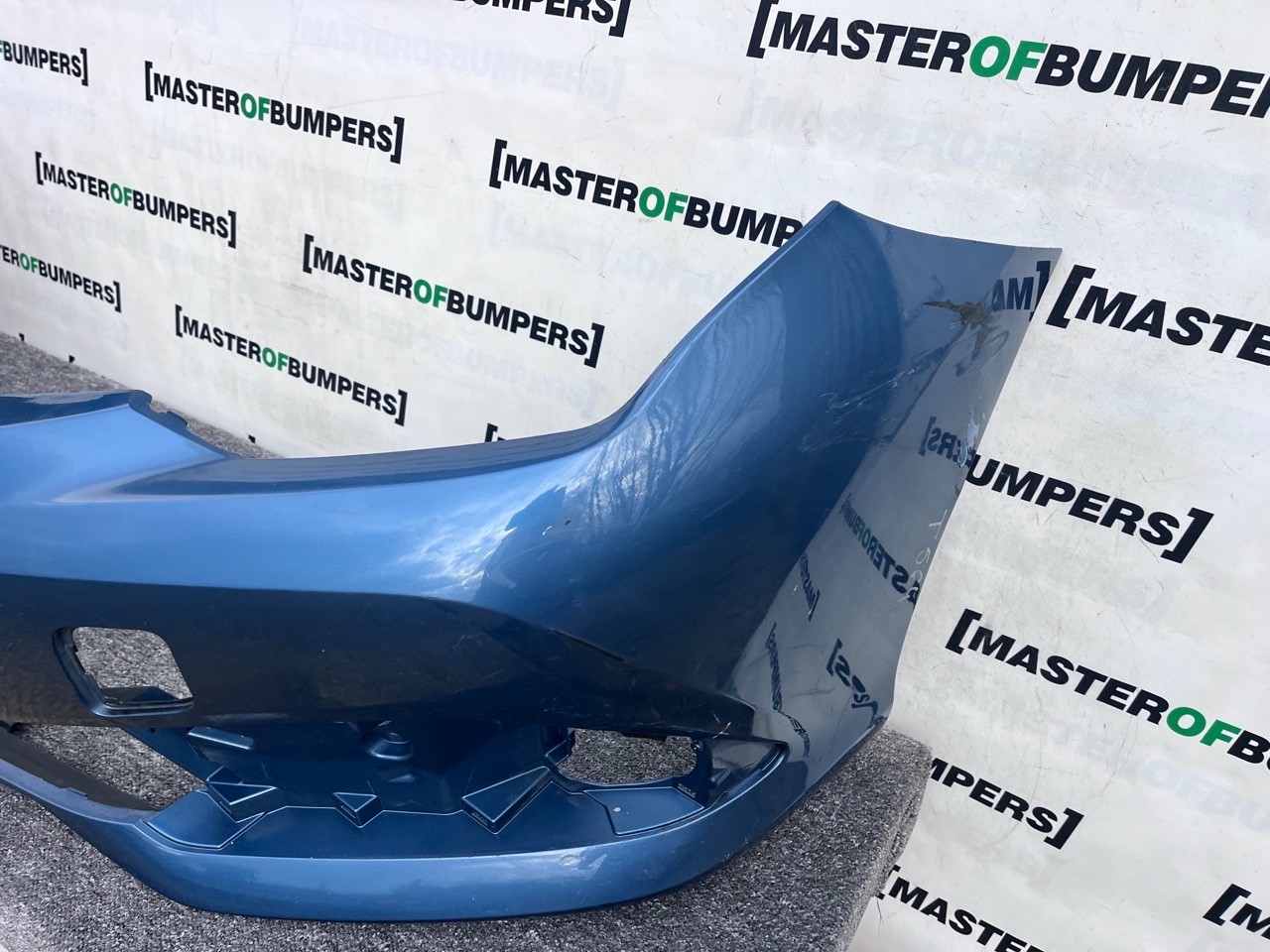 Toyota Auris Mk2 Lift Hybrid Hatch 2015-2018 Front Bumper No Pdc Genuine [t564]