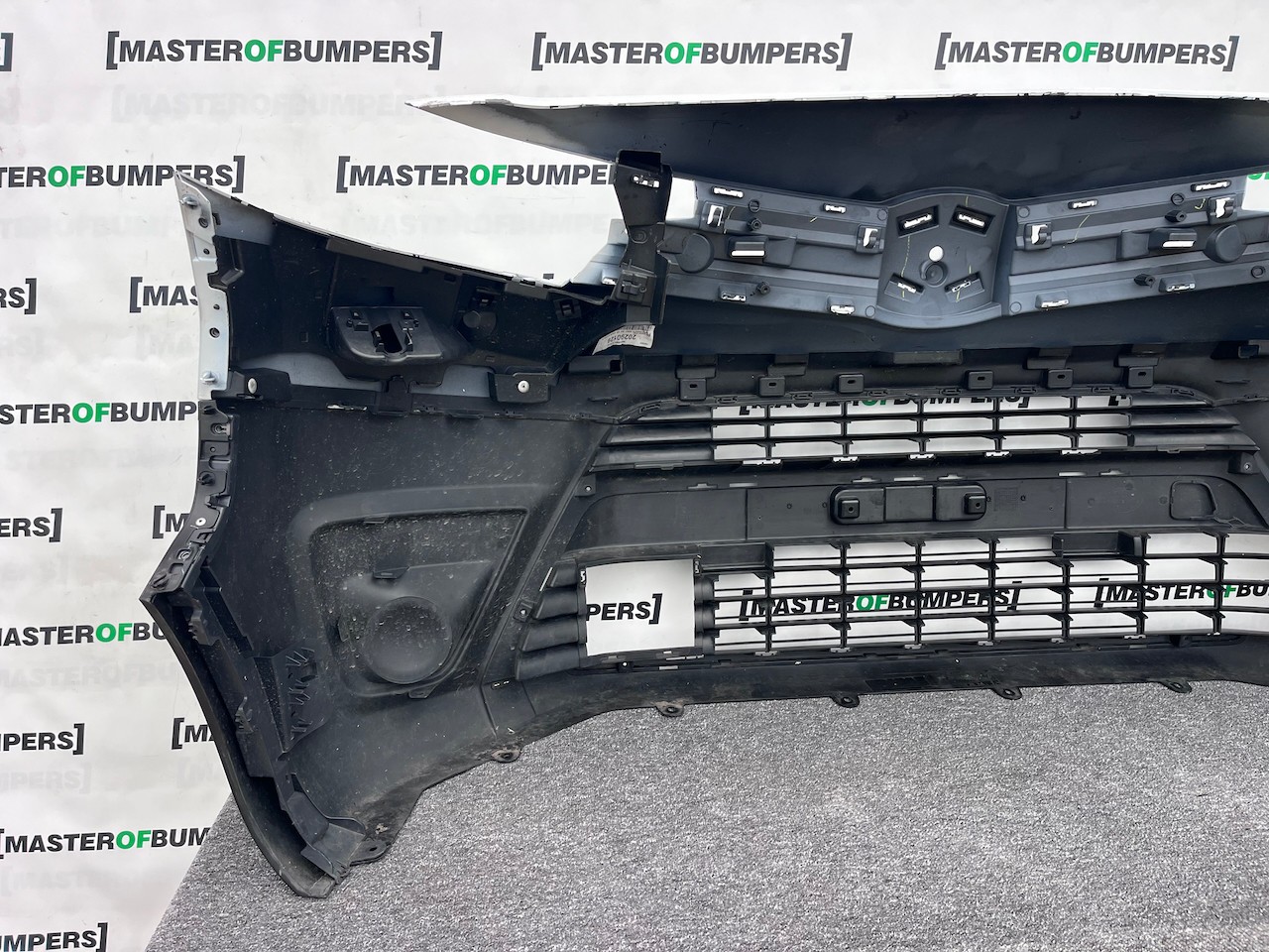 Toyota Proace Active Icon Van 2016-2022 Front Bumper No Pdc Genuine [t567]