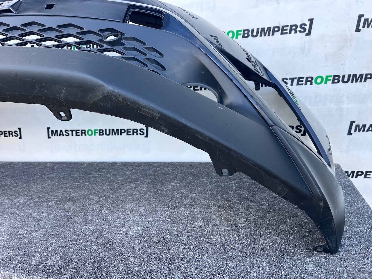 Toyota C-hr Chr Excel Dynamic 2016-2020 Front Bumper 6 Pdc Genuine [t569]