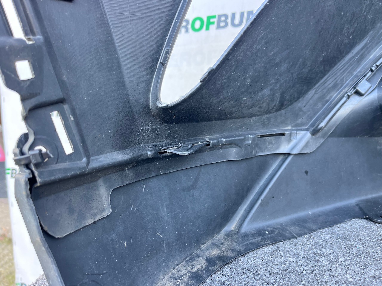 Toyota C-hr Chr Excel Dynamic 2016-2020 Front Bumper 6 Pdc Genuine [t569]