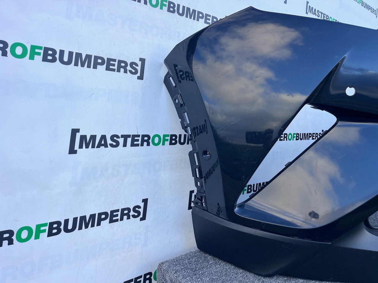 Toyota C-hr Chr Excel Dynamic 2016-2020 Front Bumper 6 Pdc Genuine [t569]