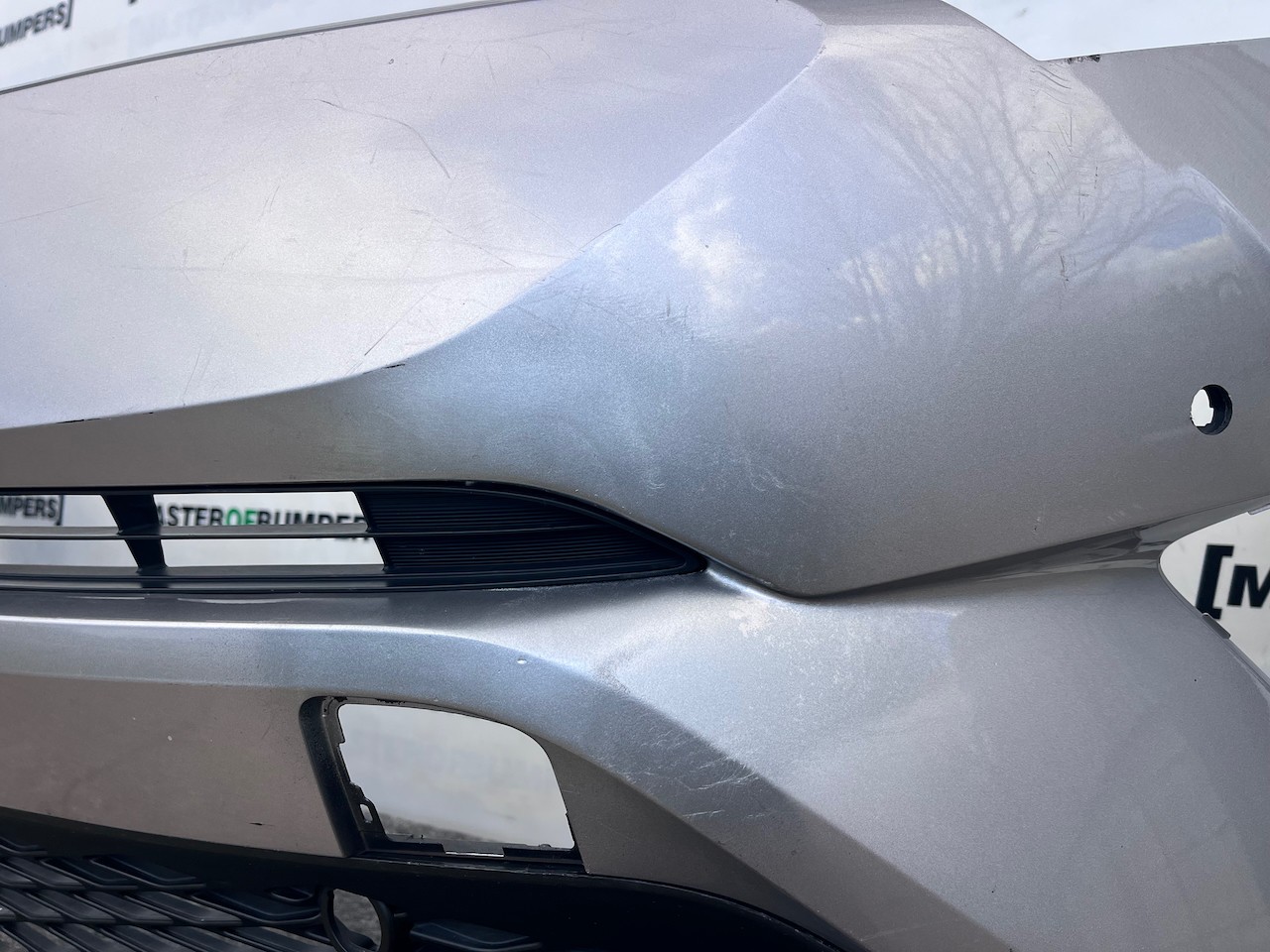 Toyota C-hr Chr Excel Dynamic 2016-2020 Front Bumper 6 Pdc Genuine [t572]