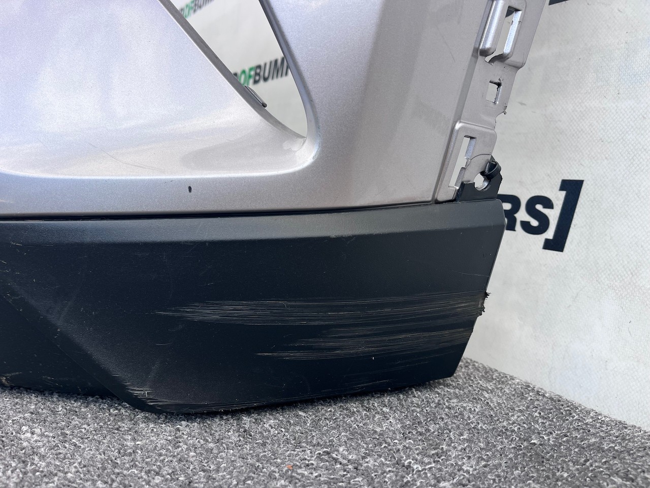 Toyota C-hr Chr Excel Dynamic 2016-2020 Front Bumper 6 Pdc Genuine [t572]