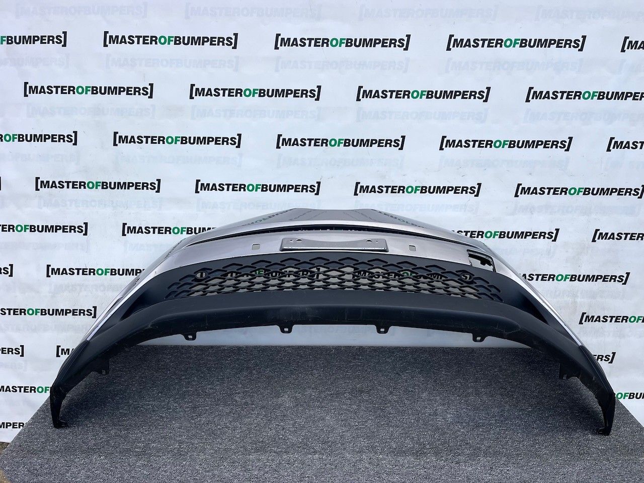 Toyota C-hr Chr Excel Dynamic 2016-2020 Front Bumper 6 Pdc Genuine [t572]