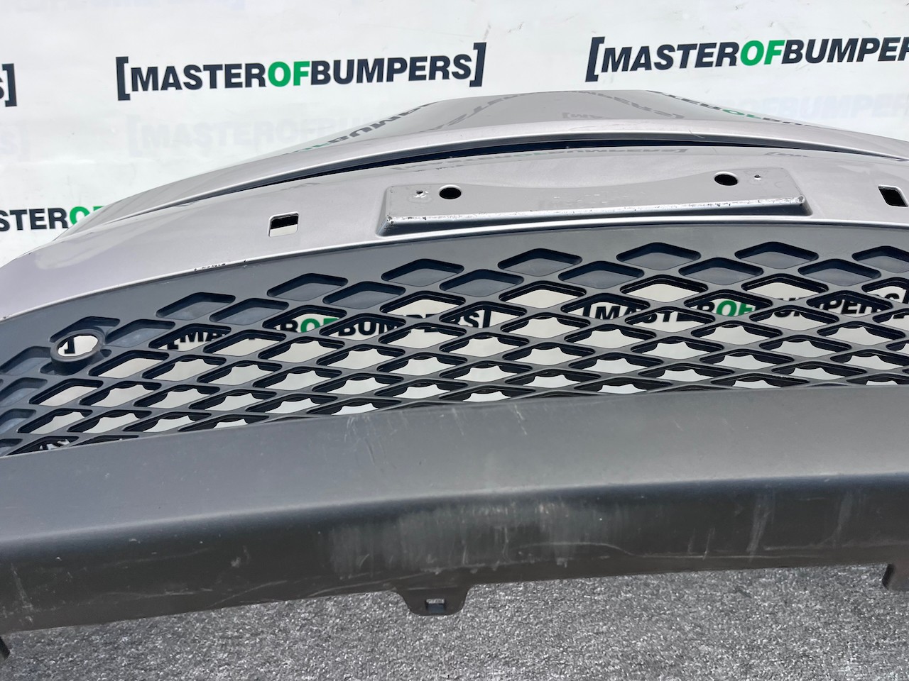 Toyota C-hr Chr Excel Dynamic 2016-2020 Front Bumper 6 Pdc Genuine [t572]