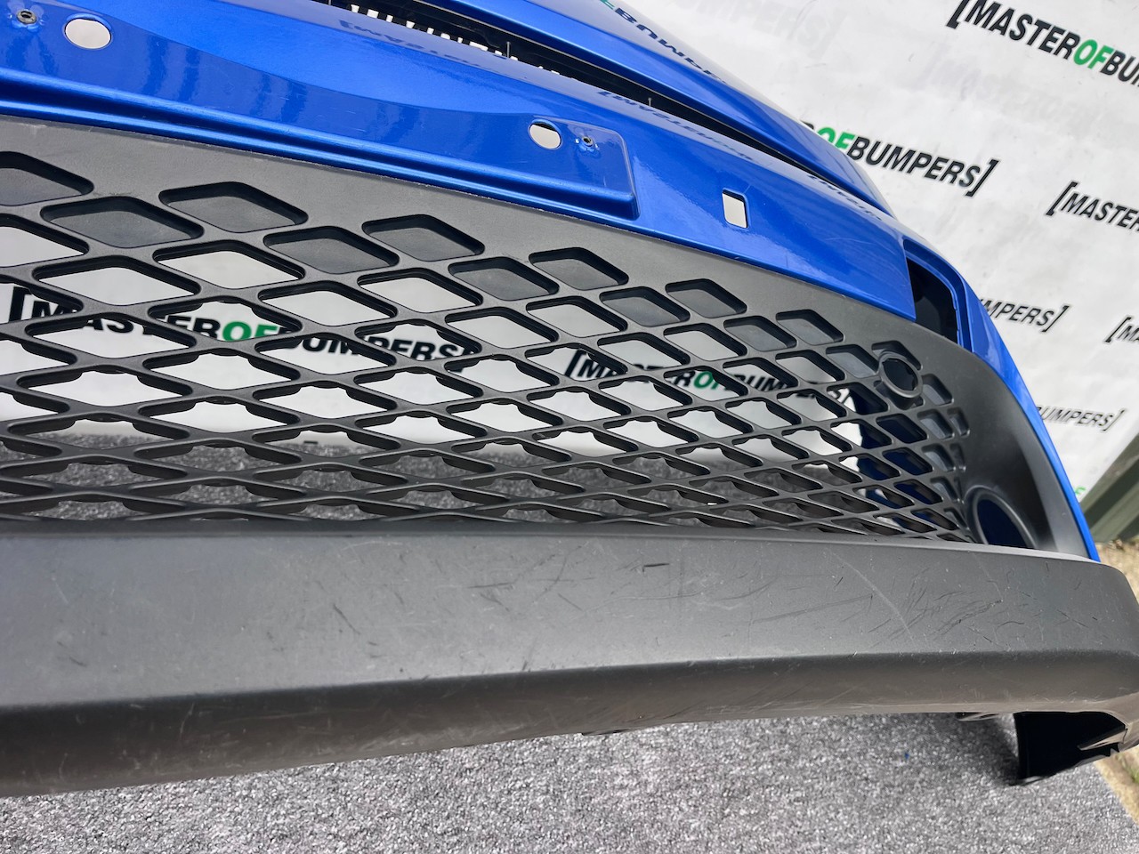 Toyota C-hr Chr Excel Dynamic 2016-2020 Front Bumper 4 Pdc Genuine [t574]