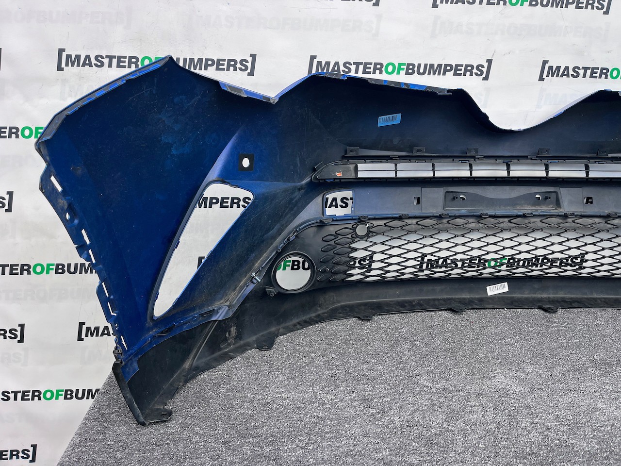 Toyota C-hr Chr Excel Dynamic 2016-2020 Front Bumper 4 Pdc Genuine [t574]