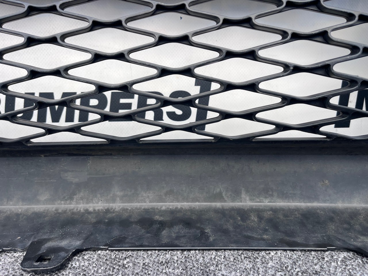 Toyota C-hr Chr Excel Dynamic 2016-2020 Front Bumper 4 Pdc Genuine [t574]