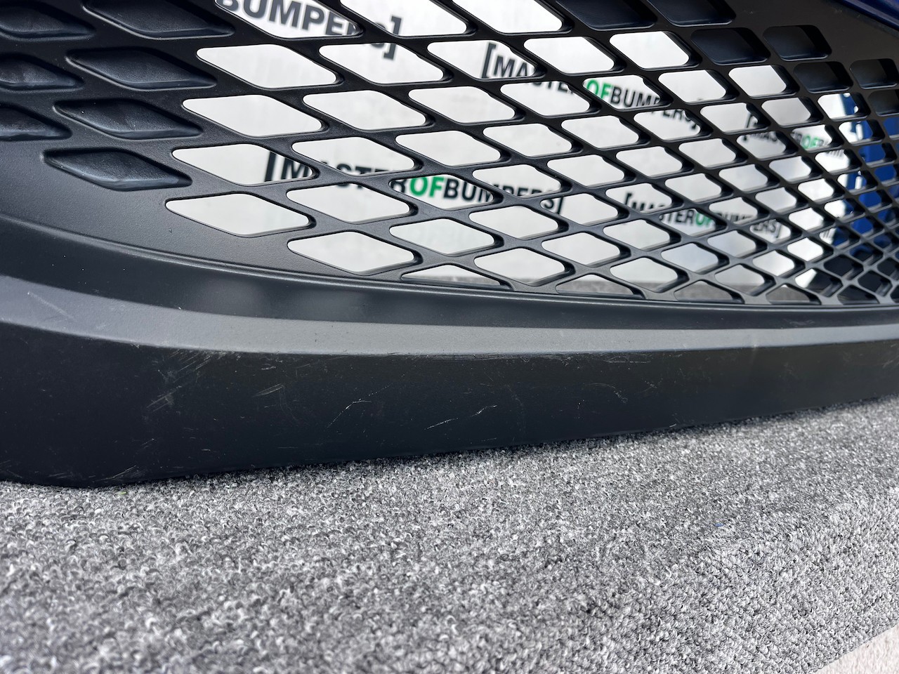 Toyota C-hr Chr Excel Dynamic 2016-2020 Front Bumper 4 Pdc Genuine [t574]