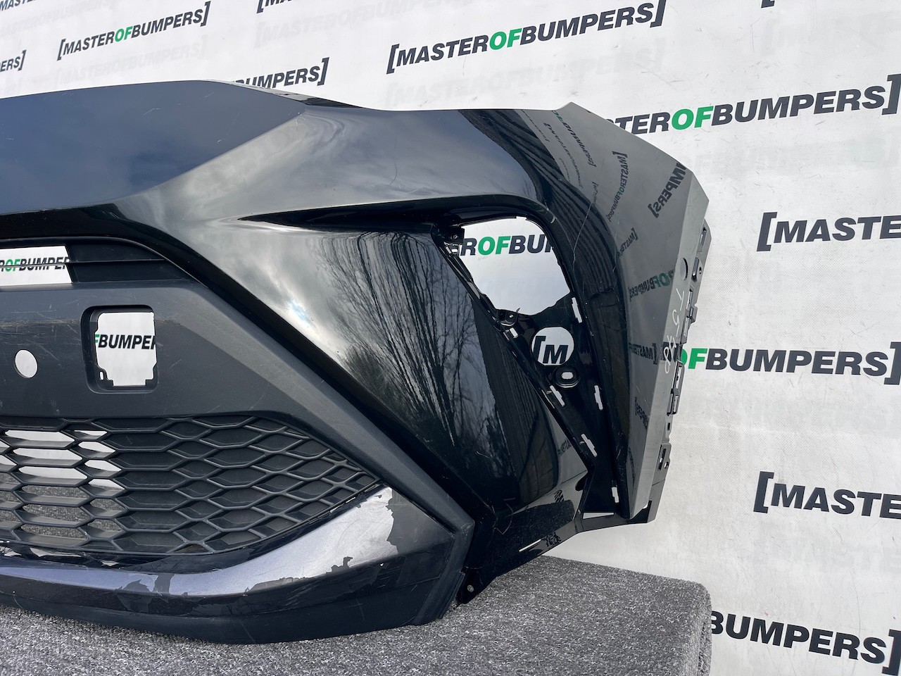 Toyota C-hr Chr Mk1 Lift 2021-2023 Front Bumper 6 Pdc Genuine [t578]