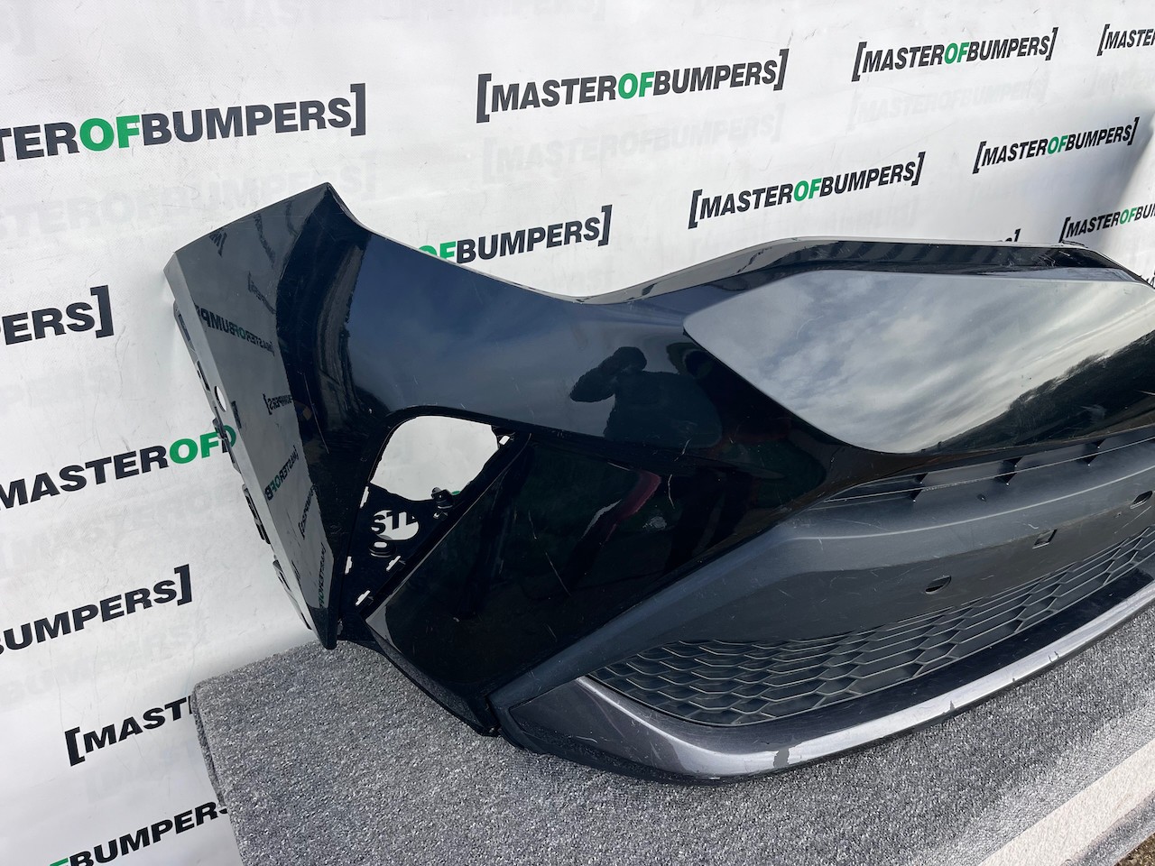 Toyota C-hr Chr Mk1 Lift 2021-2023 Front Bumper 6 Pdc Genuine [t578]