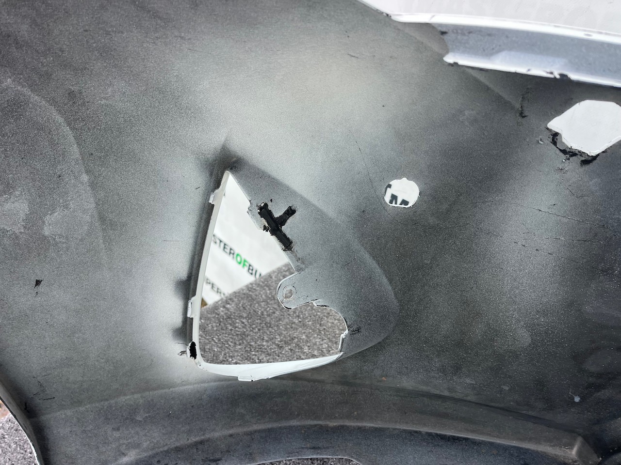 Toyota Auris Mk2 Hybrid Hatchback 2012-2015 Front Bumper 6 Pdc Genuine [t582]