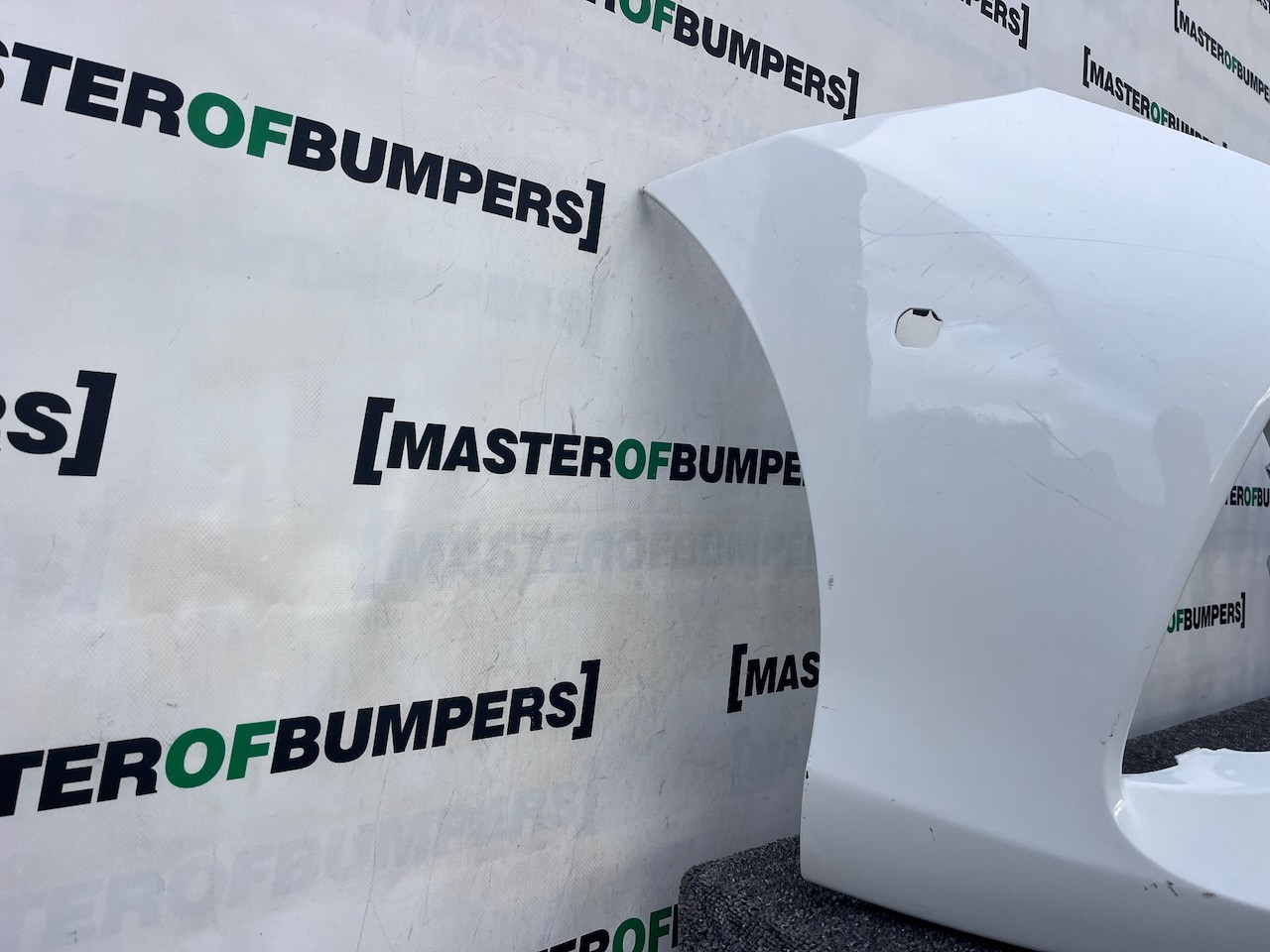 Toyota Auris Mk2 Hybrid Hatchback 2012-2015 Front Bumper 6 Pdc Genuine [t582]