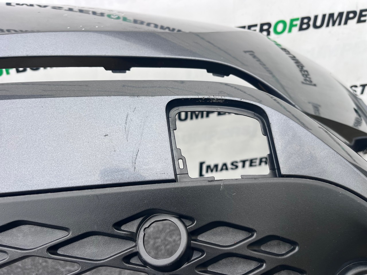 Toyota C-hr Chr Excel Dynamic 2016-2020 Front Bumper 6 Pdc Genuine [t598]