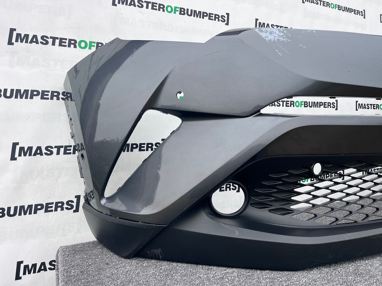 Toyota C-hr Chr Excel Dynamic 2016-2020 Front Bumper 6 Pdc Genuine [t598]