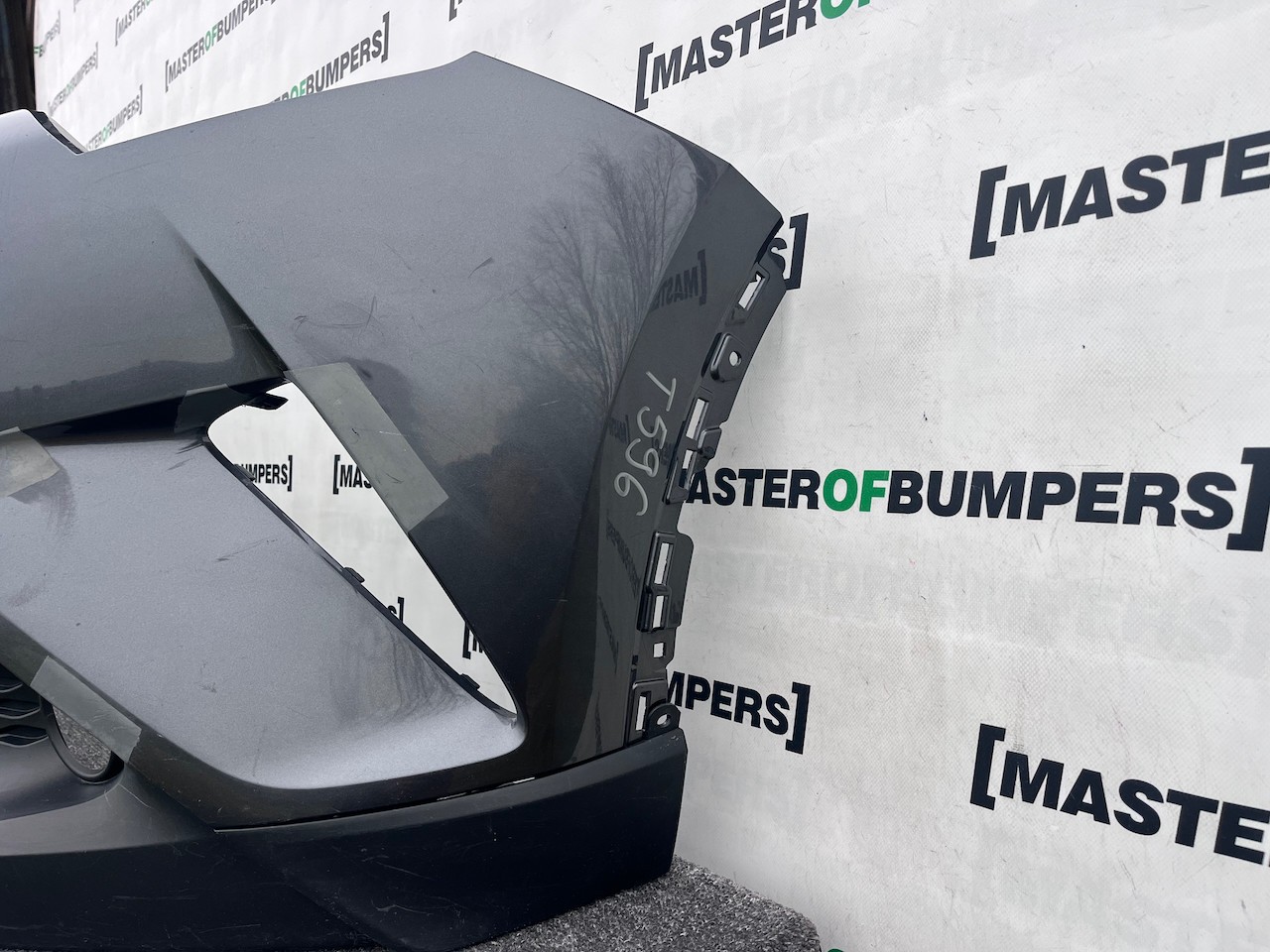 Toyota C-hr Chr Excel Dynamic 2016-2020 Front Bumper No Pdc Genuine [t596]