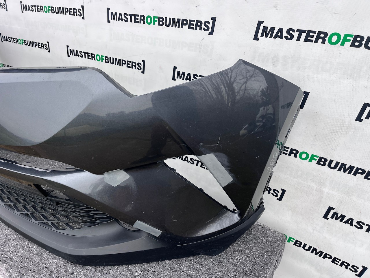 Toyota C-hr Chr Excel Dynamic 2016-2020 Front Bumper No Pdc Genuine [t596]