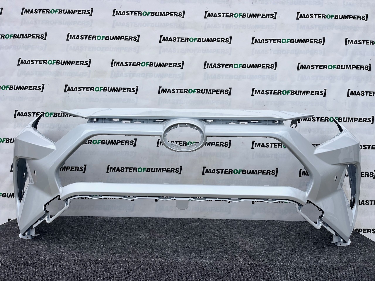 Toyota Rav 4 Hybrid Dynamic 2018-2023 Front Bumper 4 Pdc No Jet Genuine [t586]