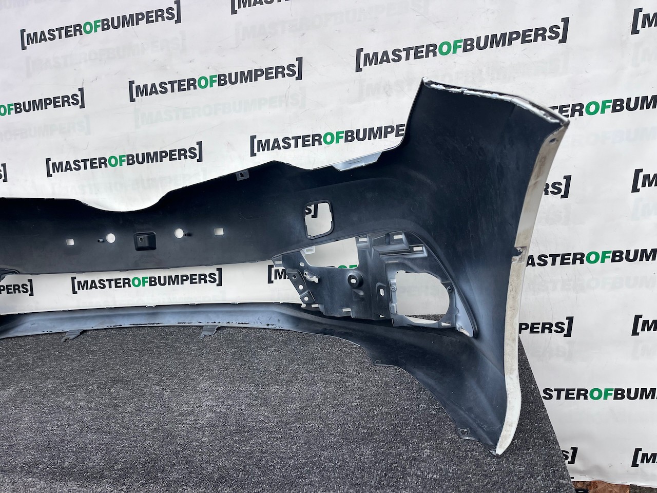 Toyota Auris Mk2 Lift Hybrid Hatchb 2015-2018 Front Bumper No Pdc Genuine [t608]