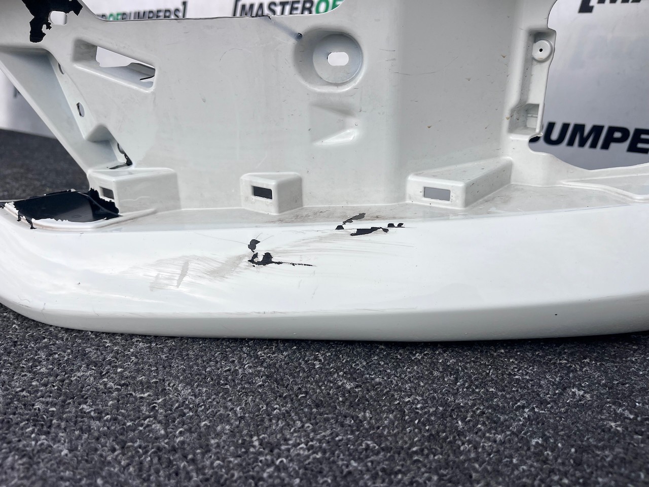 Toyota Auris Mk2 Lift Hybrid Hatchb 2015-2018 Front Bumper No Pdc Genuine [t608]