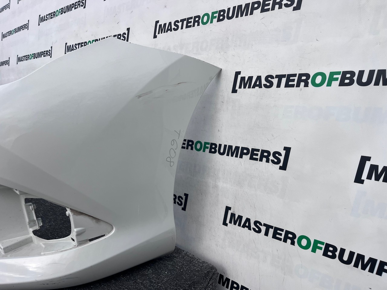 Toyota Auris Mk2 Lift Hybrid Hatchb 2015-2018 Front Bumper No Pdc Genuine [t608]