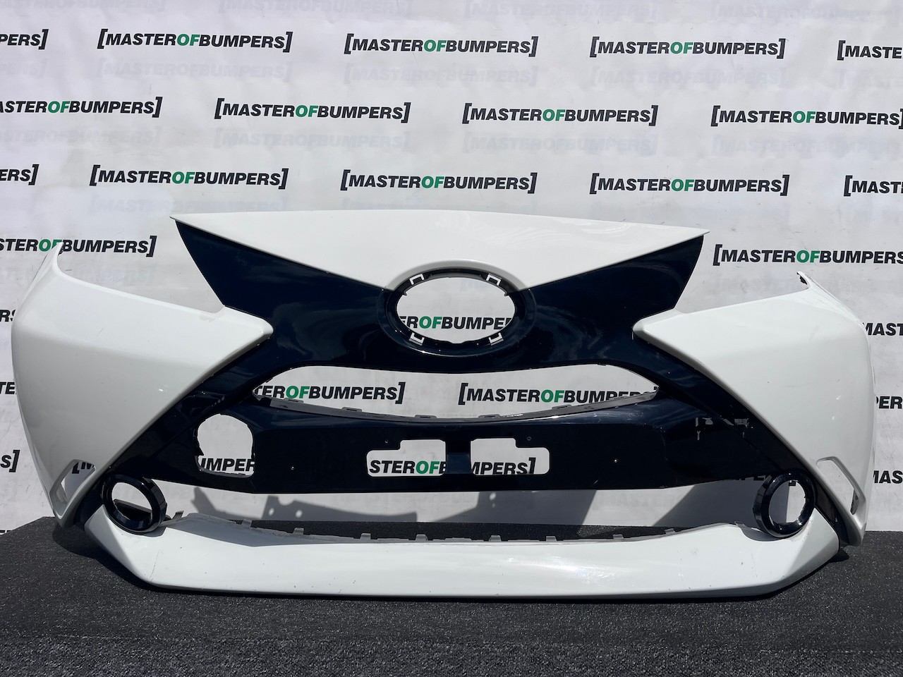 Toyota Aygo Style Trend Hatchback 2014-2017 Front Bumper Genuine [t635]
