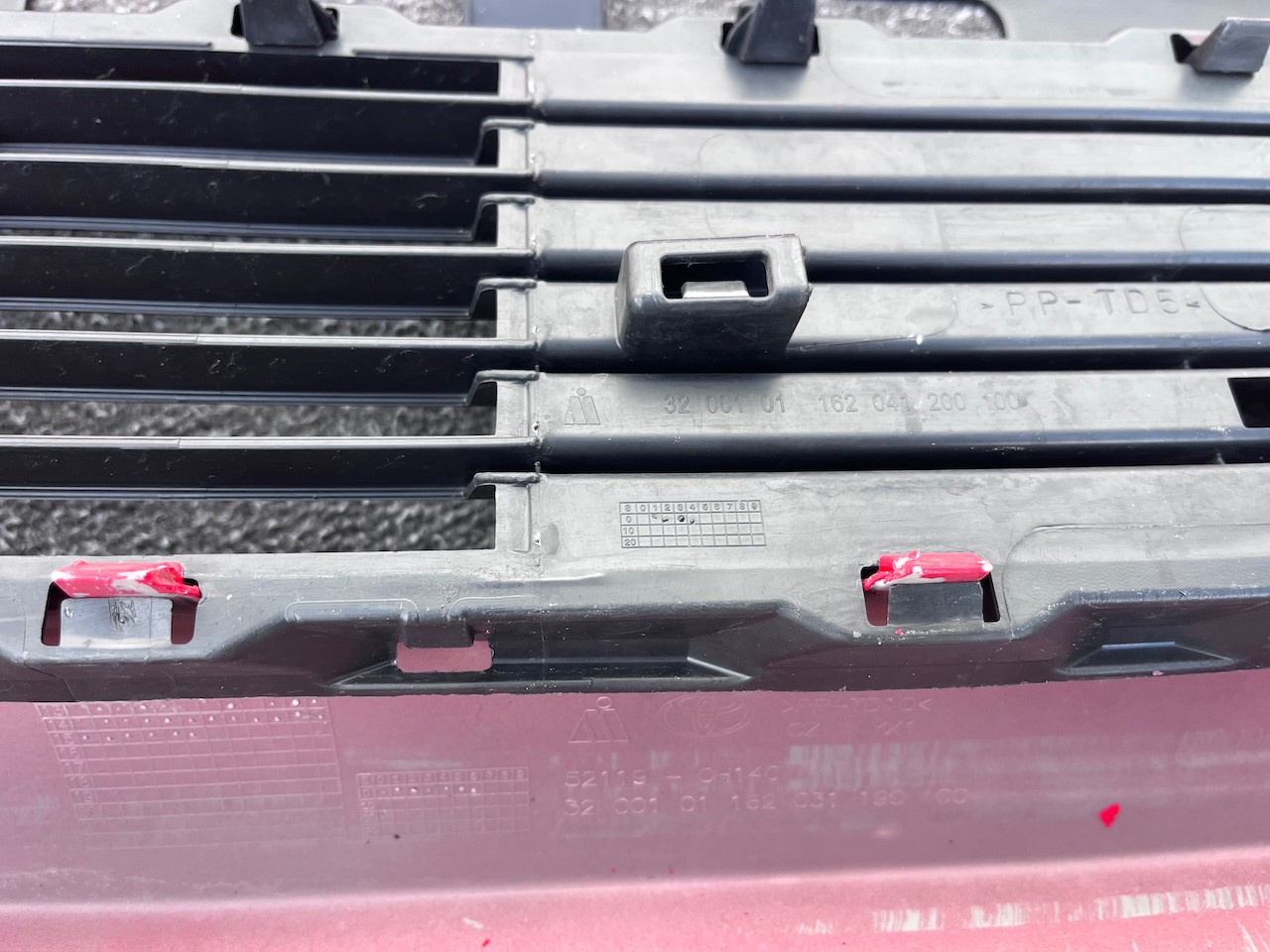 Toyota Aygo Style Trend Hatchback 2014-2017 Front Bumper Genuine [t628]