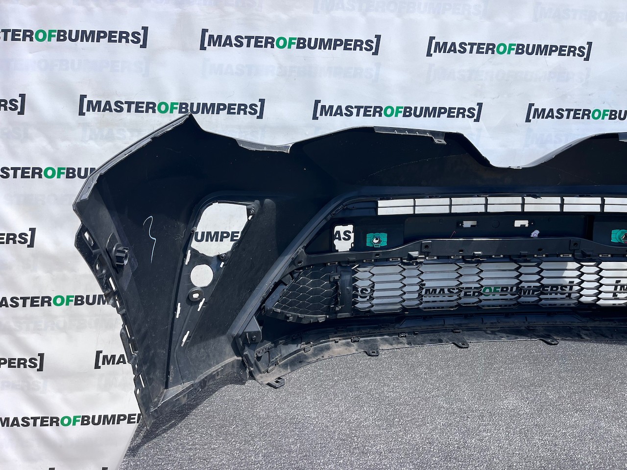 Toyota C-hr Chr Gr Sport Mk1 Lift 2021-2023 Front Bumper 6 Pdc Genuine [t649]