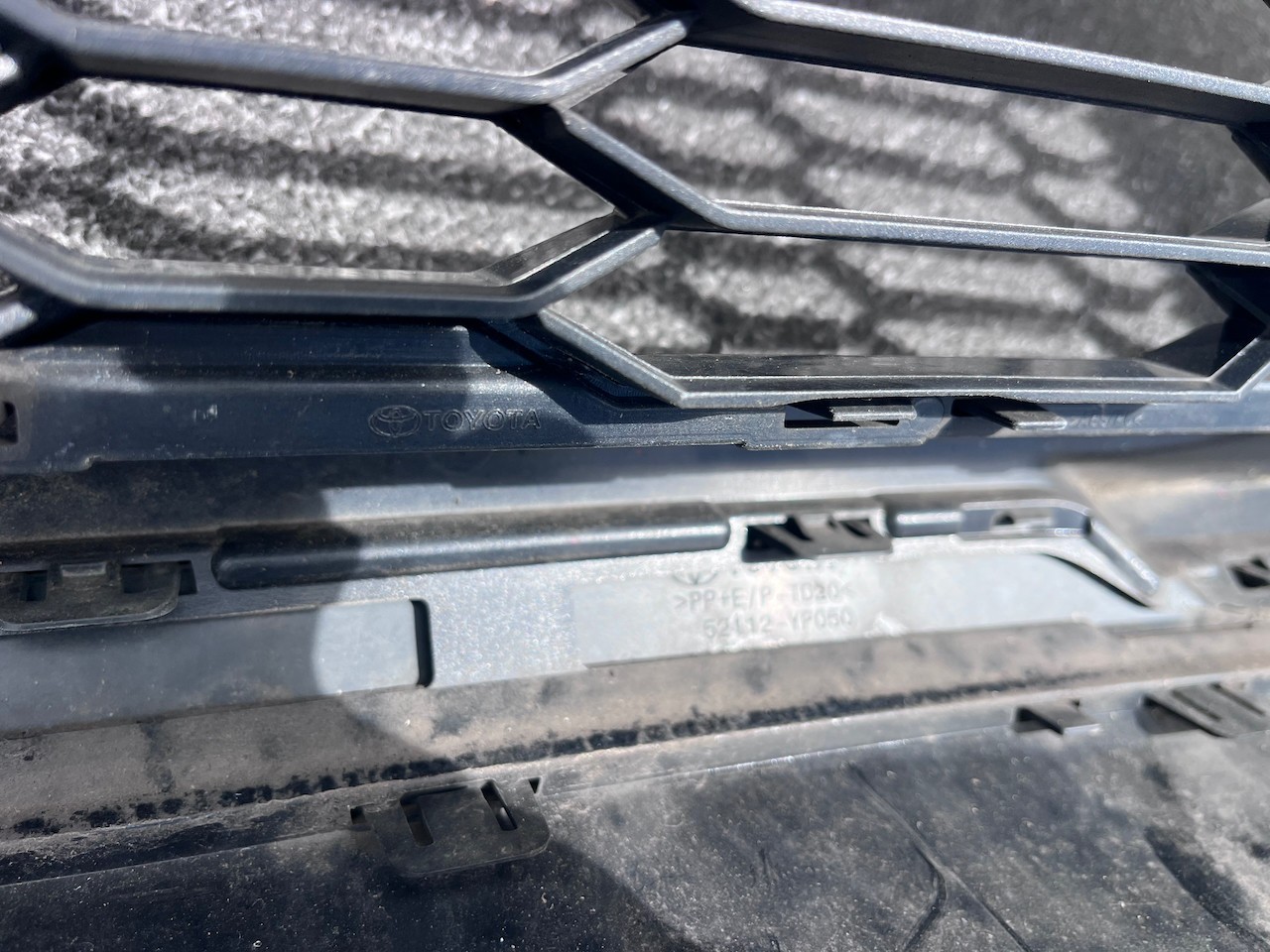 Toyota C-hr Chr Gr Sport Mk1 Lift 2021-2023 Front Bumper 6 Pdc Genuine [t649]