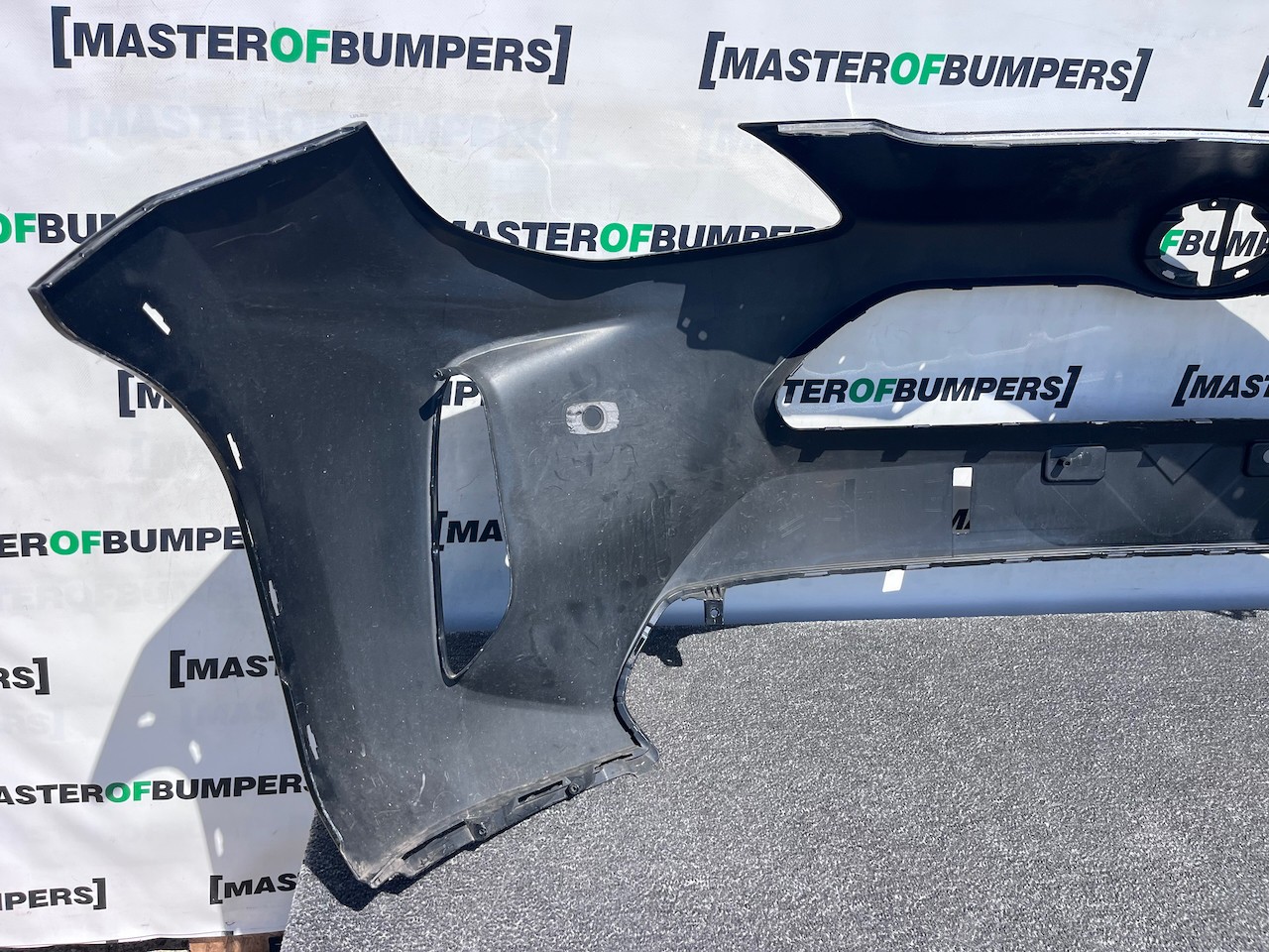 Toyota Yaris Cross Hybrid Excell 2022-2025 Front Bumper 4 Pdc Genuine [t640]