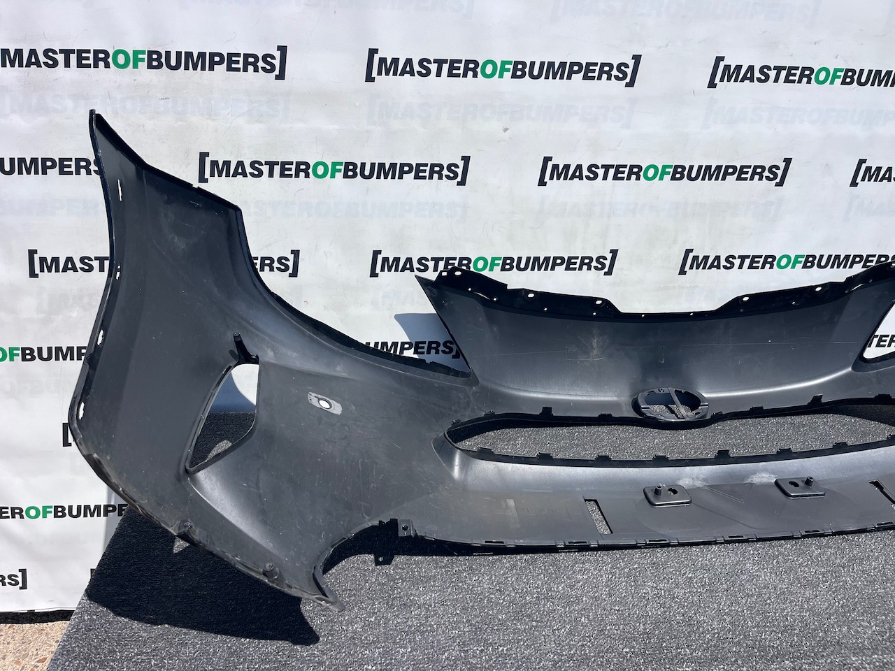 Toyota Yaris Cross Hybrid Excell 2022-2025 Front Bumper 4 Pdc Genuine [t640]