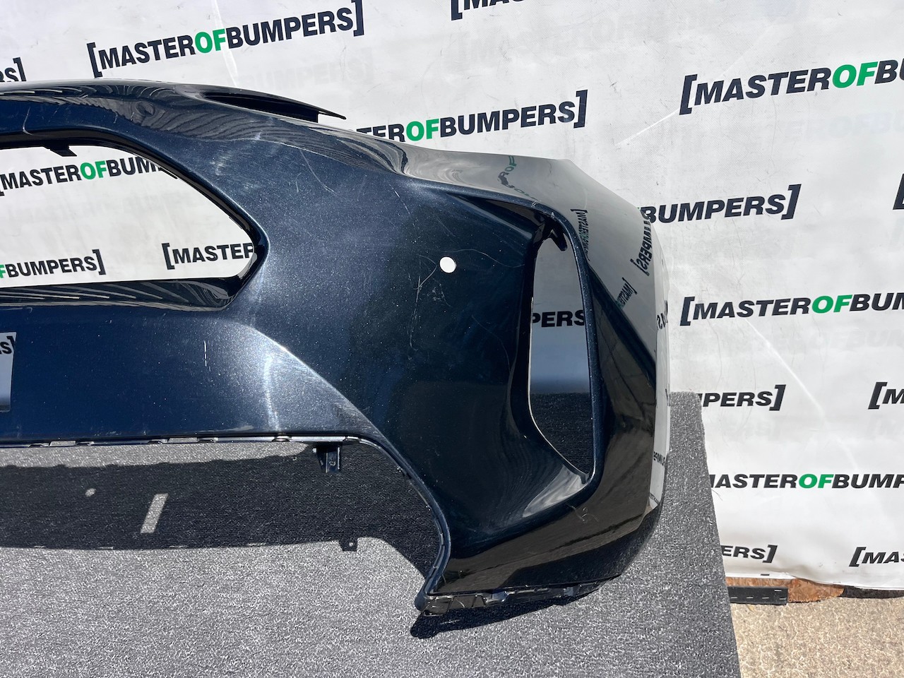 Toyota Yaris Cross Hybrid Excell 2022-2025 Front Bumper 4 Pdc Genuine [t640]