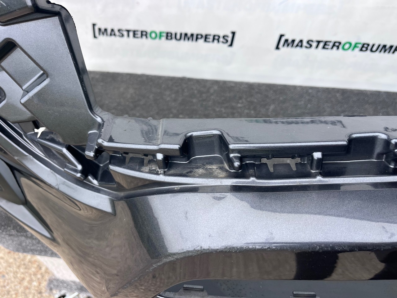 Toyota Hilux Gr Sport Mk8 Lift 2021-2024 Front Bumper Jets Genuine [t648]