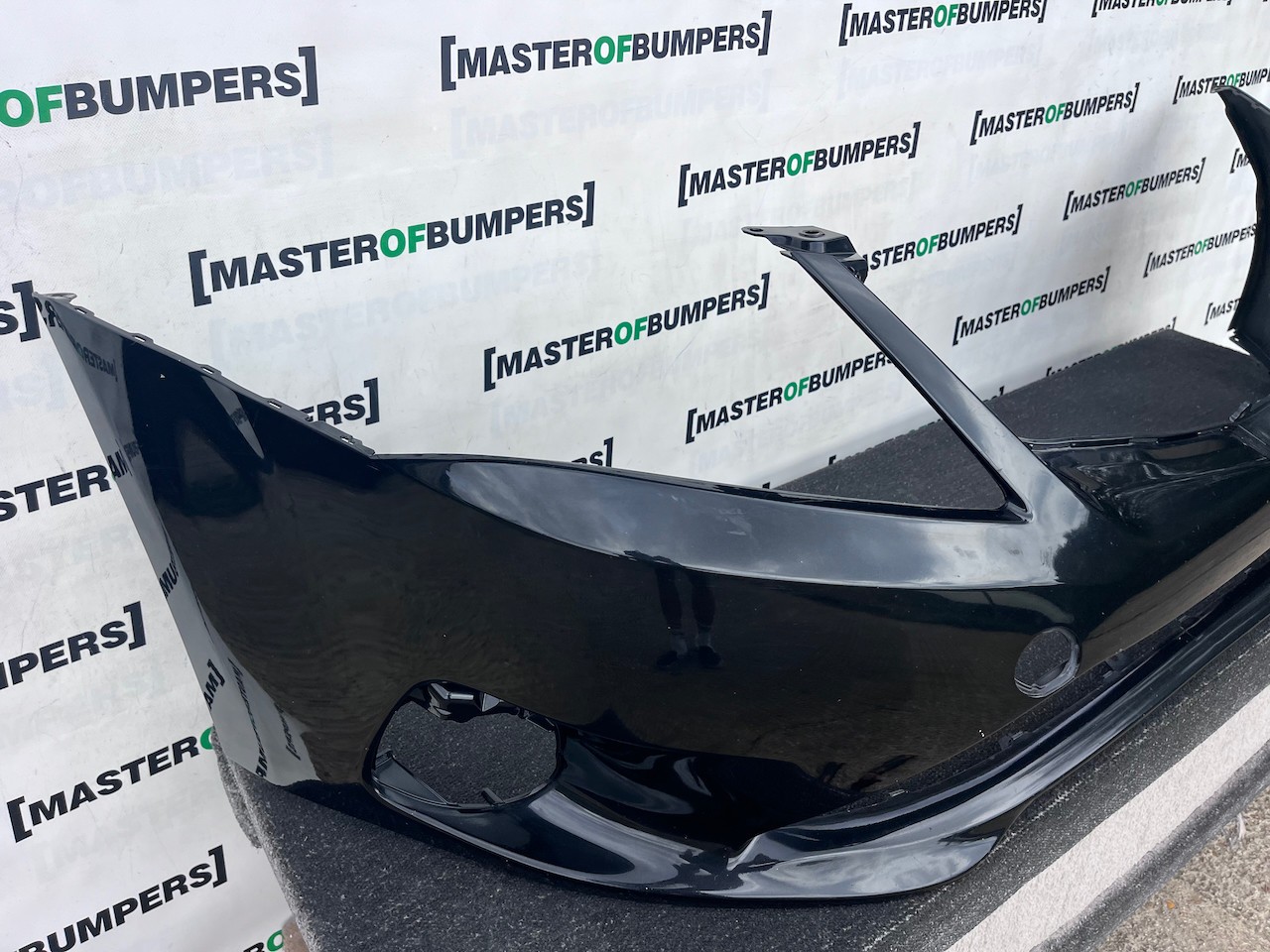 Toyota Avensis Saloon Estate Mk3 Lift 2012-2015 Front Bumper Genuine [t659]