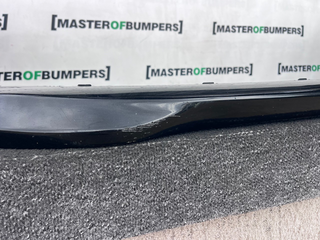 Toyota Avensis Saloon Estate Mk3 Lift 2012-2015 Front Bumper Genuine [t659]