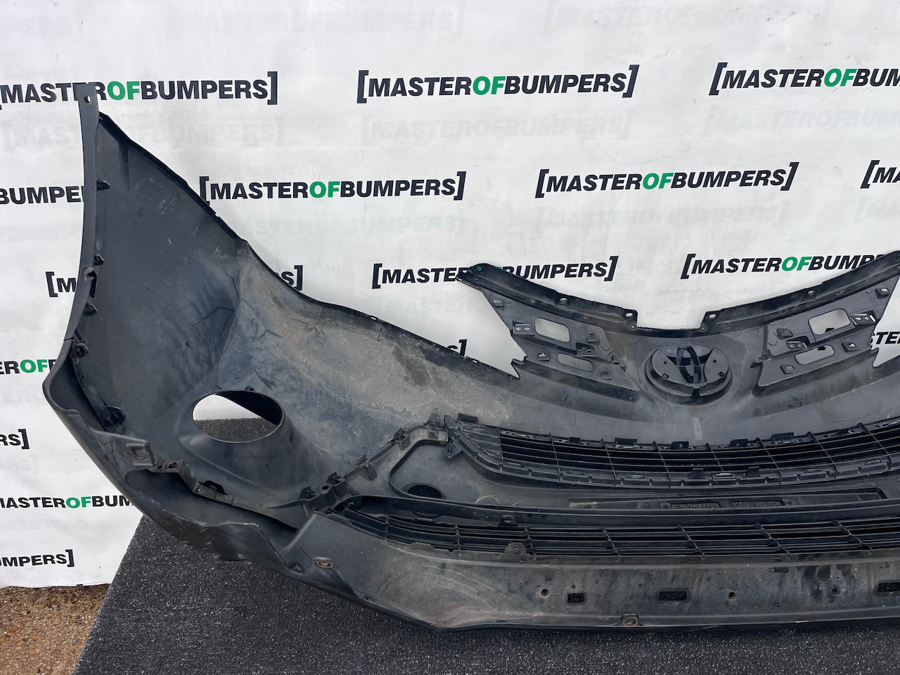 Toyota Rav 4 Icon Mk4 2012-2014 Front Bumper No Pdc Genuine [t664]
