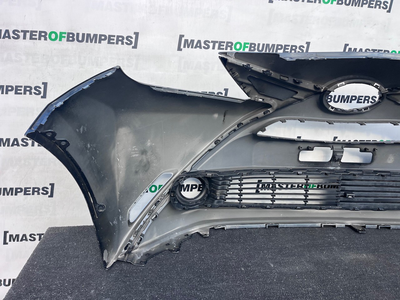 Toyota Aygo Style Trend Hatchback 2014-2017 Front Bumper Genuine [t671]
