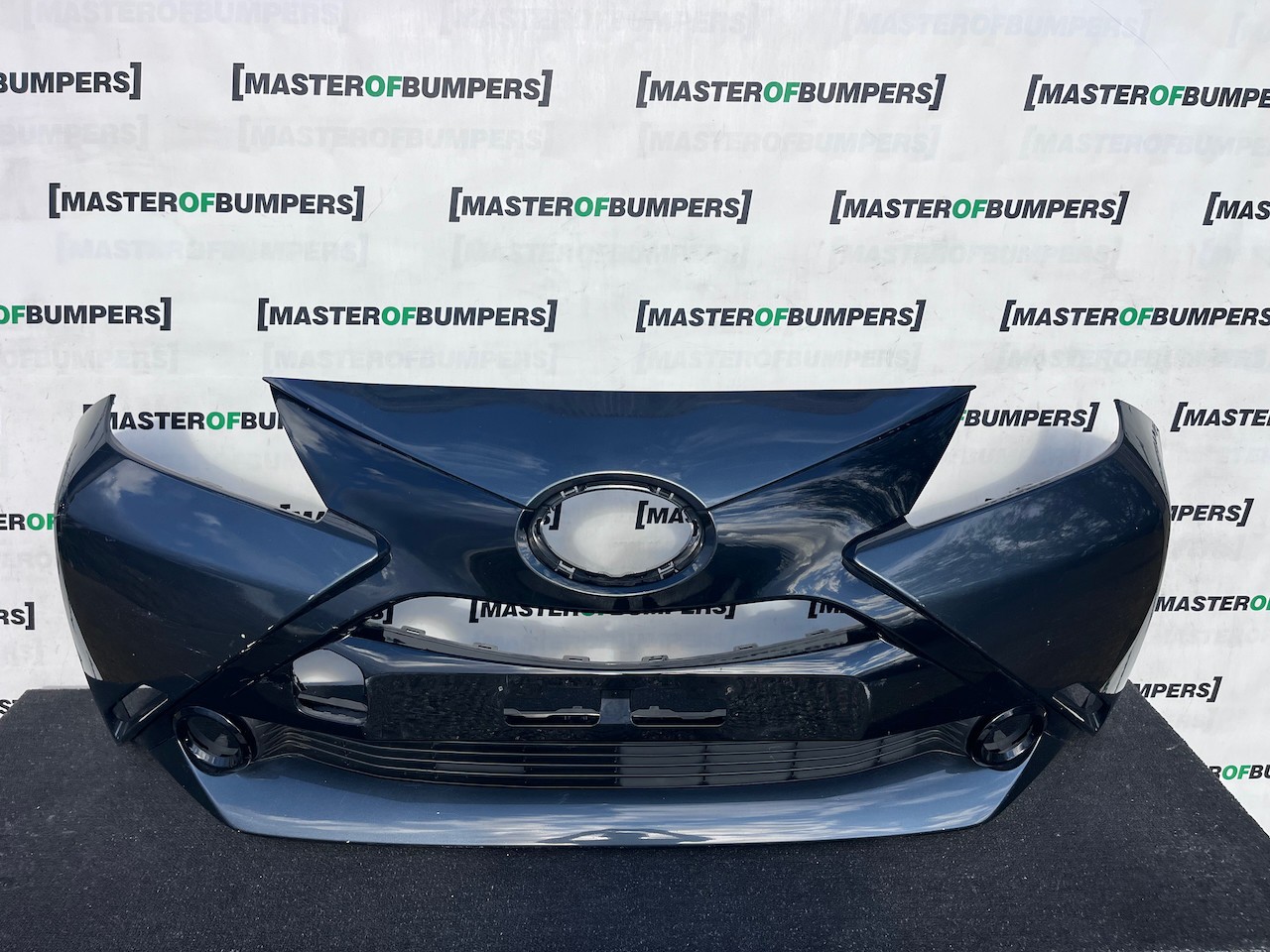 Toyota Aygo Style Trend Hatchback 2014-2017 Front Bumper Genuine [t671]