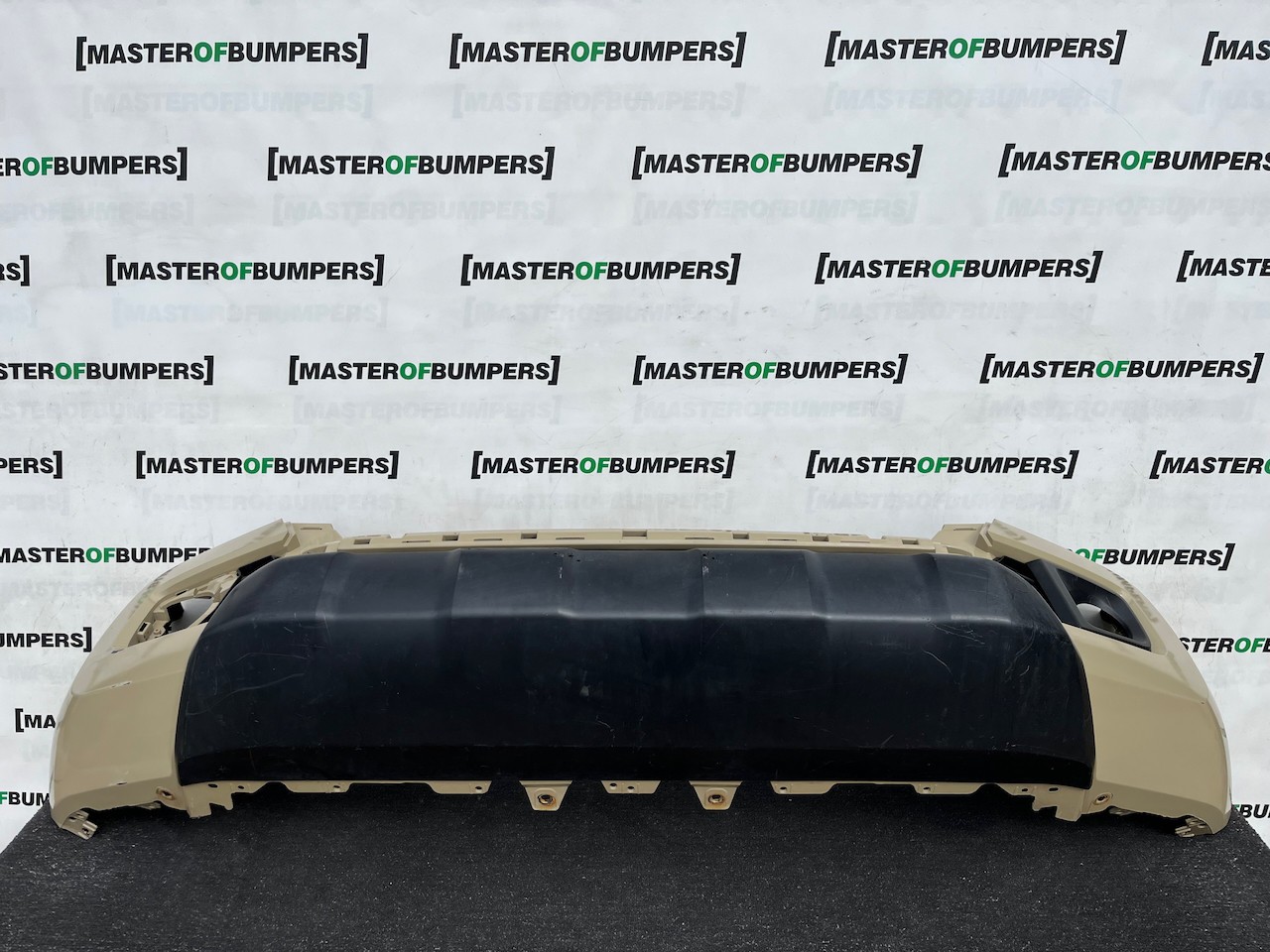 Toyota Tacoma Icon Pick Up N300 2016-2021 Front Bumper  Genuine [t672]
