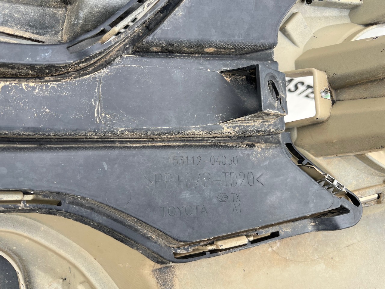 Toyota Tacoma Icon Pick Up N300 2016-2021 Front Bumper  Genuine [t672]