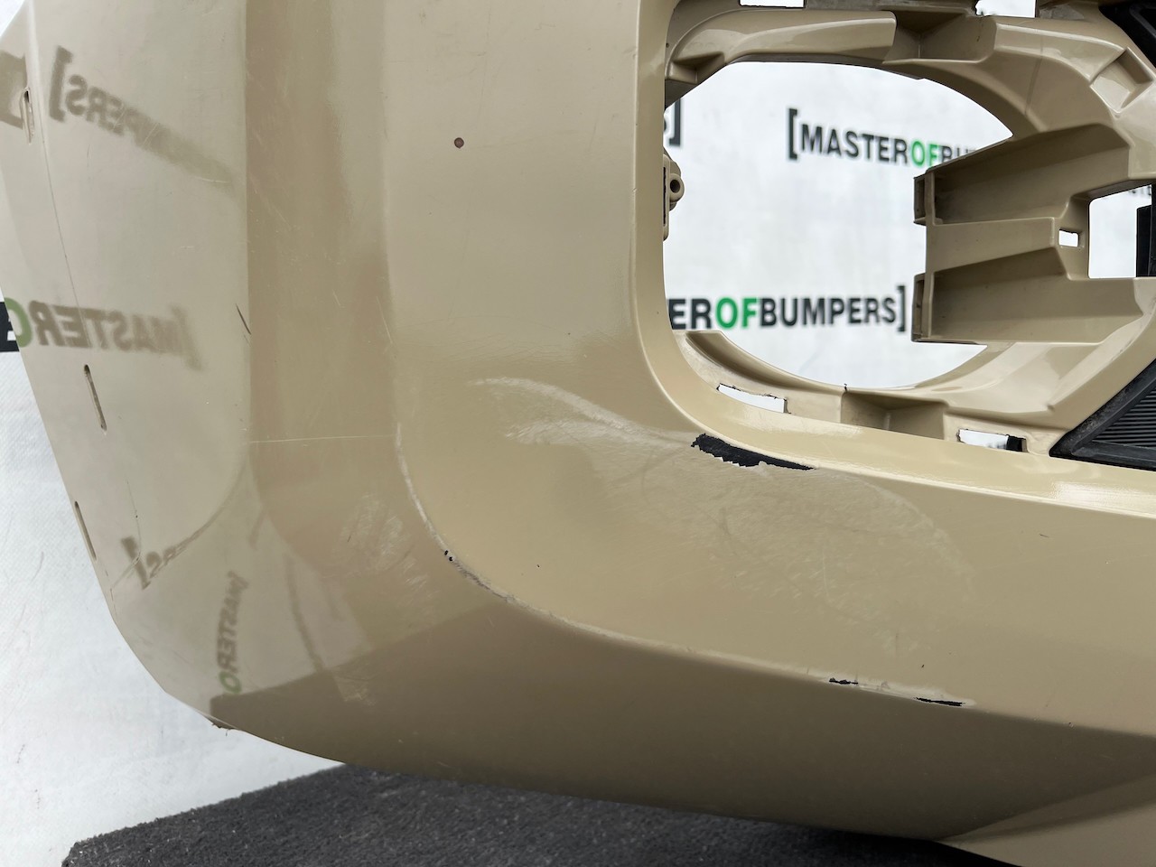 Toyota Tacoma Icon Pick Up N300 2016-2021 Front Bumper  Genuine [t672]