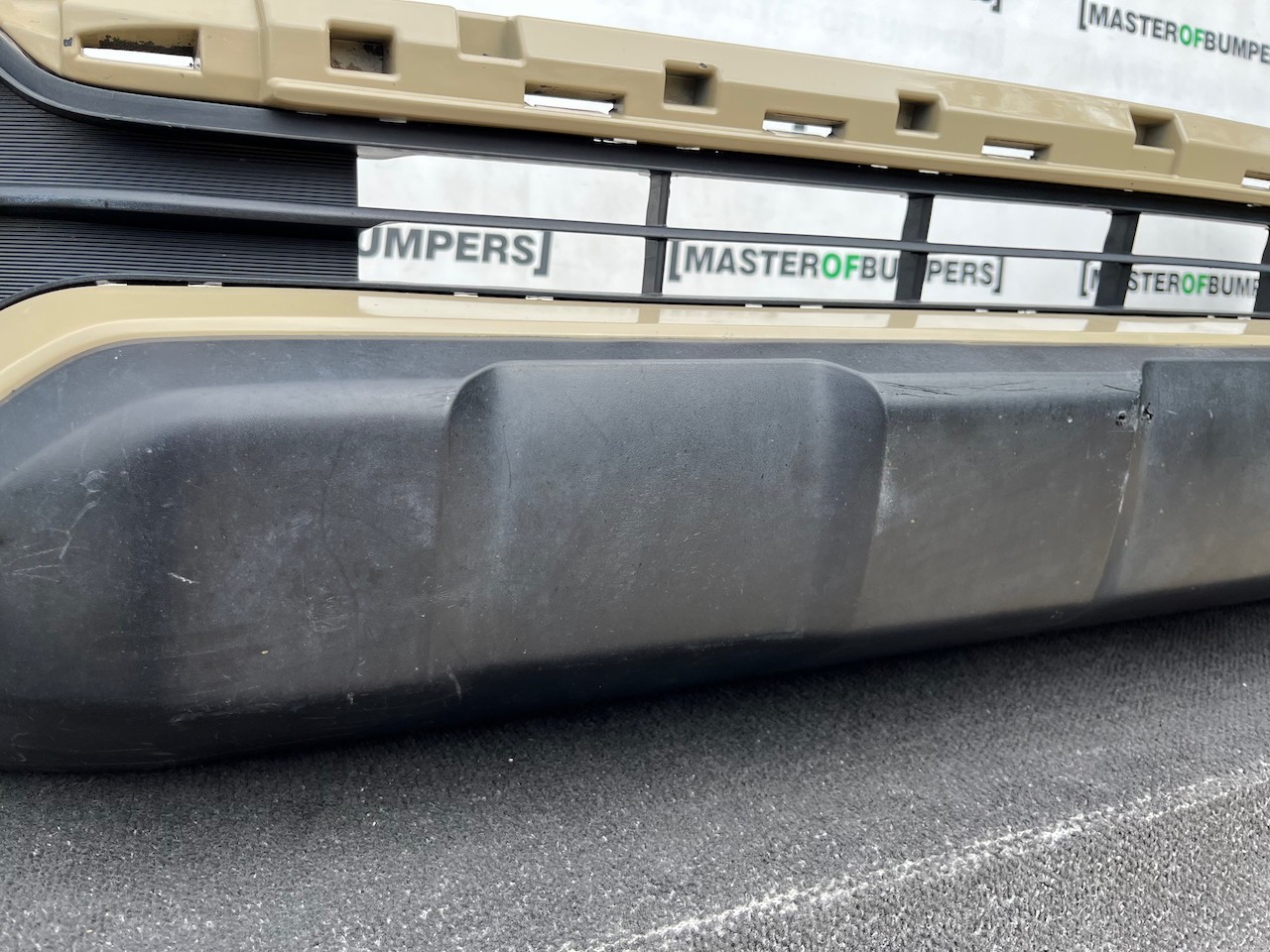 Toyota Tacoma Icon Pick Up N300 2016-2021 Front Bumper  Genuine [t672]